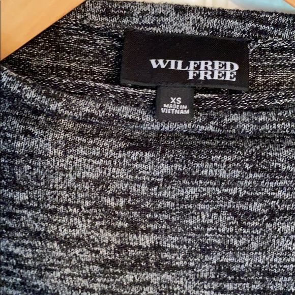 Fitted mock neck dress - Picture 4 of 4